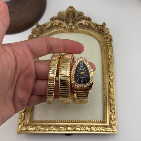 Serpenti-Inspired Gold Coil Wrap Watch – Black Face with Crystal Bezel - Picture 8 of 17